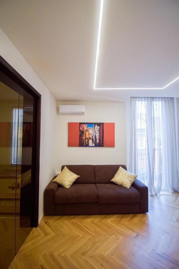 בולוניה Sibilla Suite Apartment - Via Piella 14 מראה חיצוני תמונה