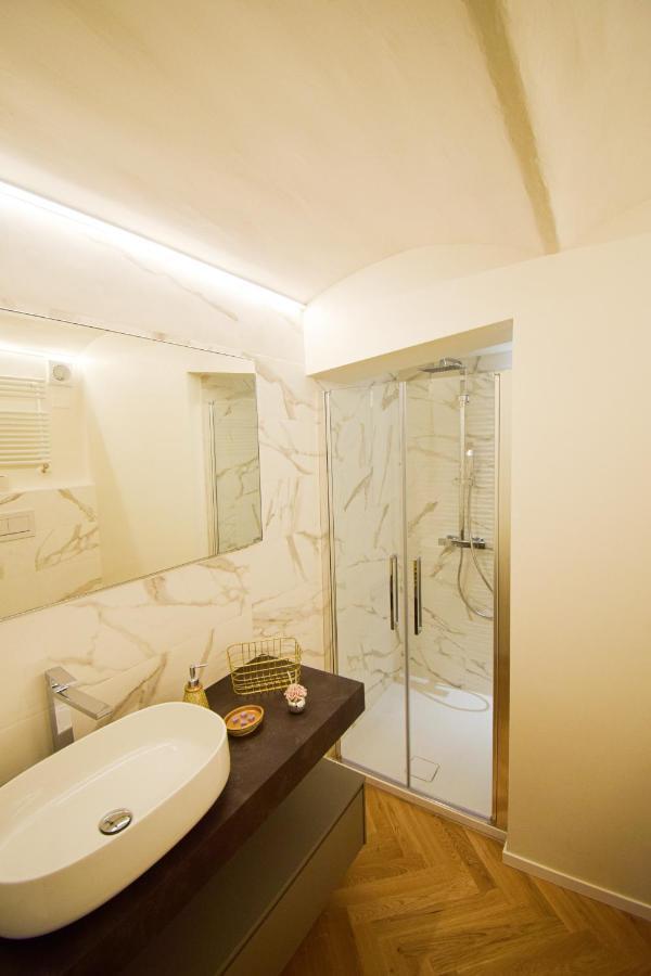 בולוניה Sibilla Suite Apartment - Via Piella 14 מראה חיצוני תמונה